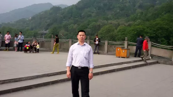 销售冠军----刘远富
